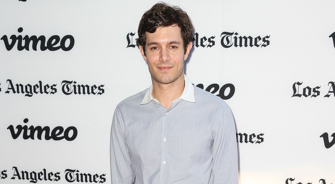 41779e3f418244b8_top