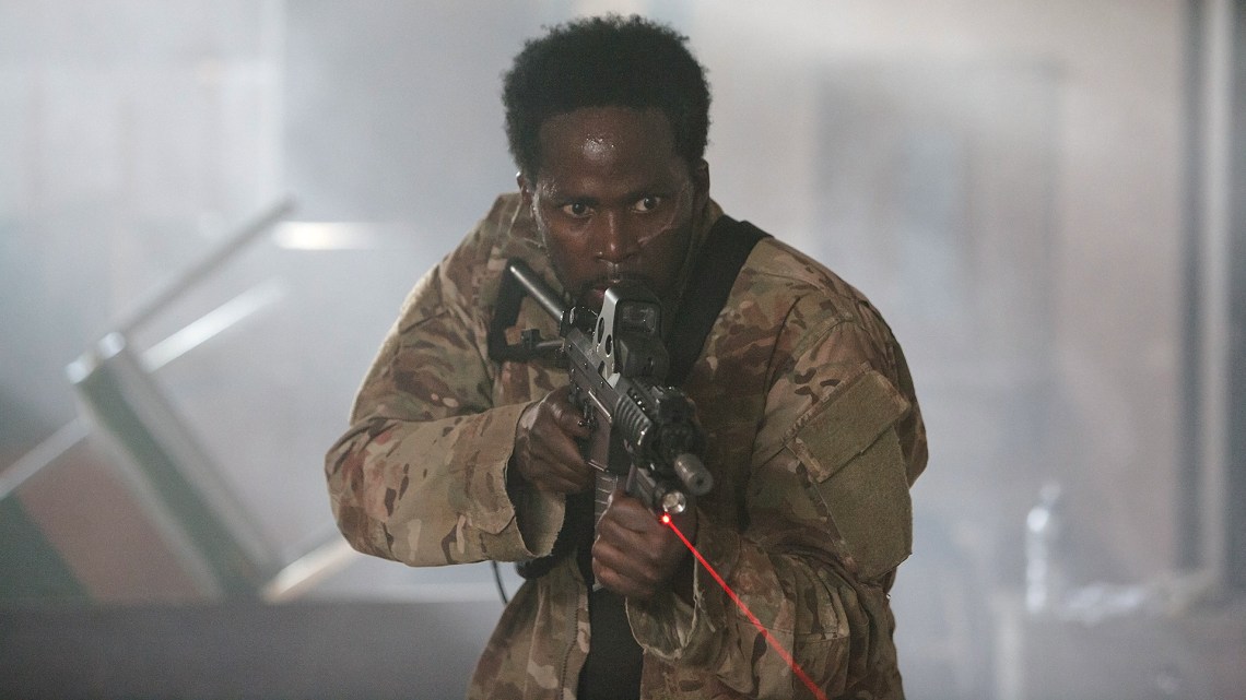 s01_e0101_02_141028079471