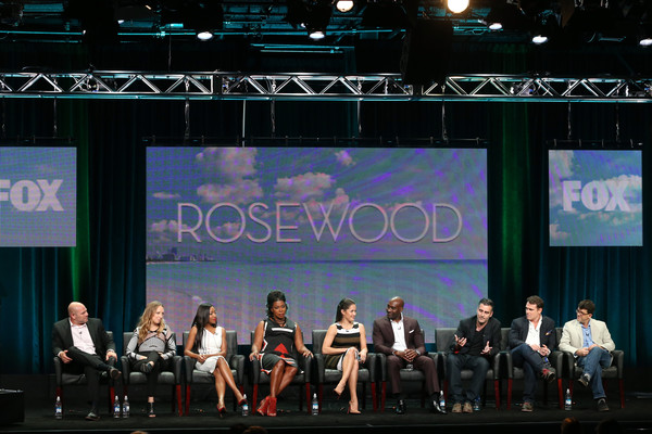 Panel de Rosewood (FOX).