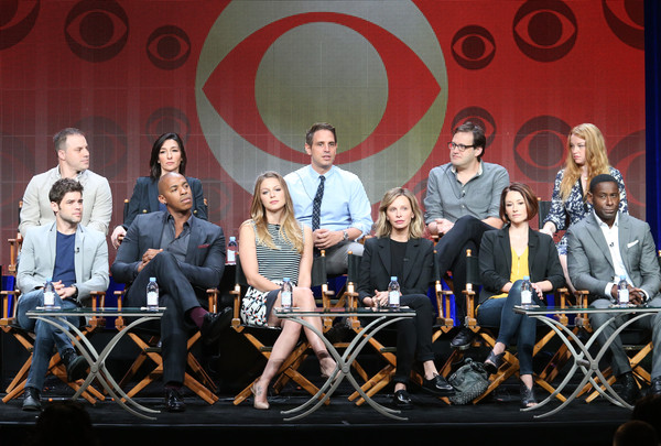 Panel de Supergirl (CBS).