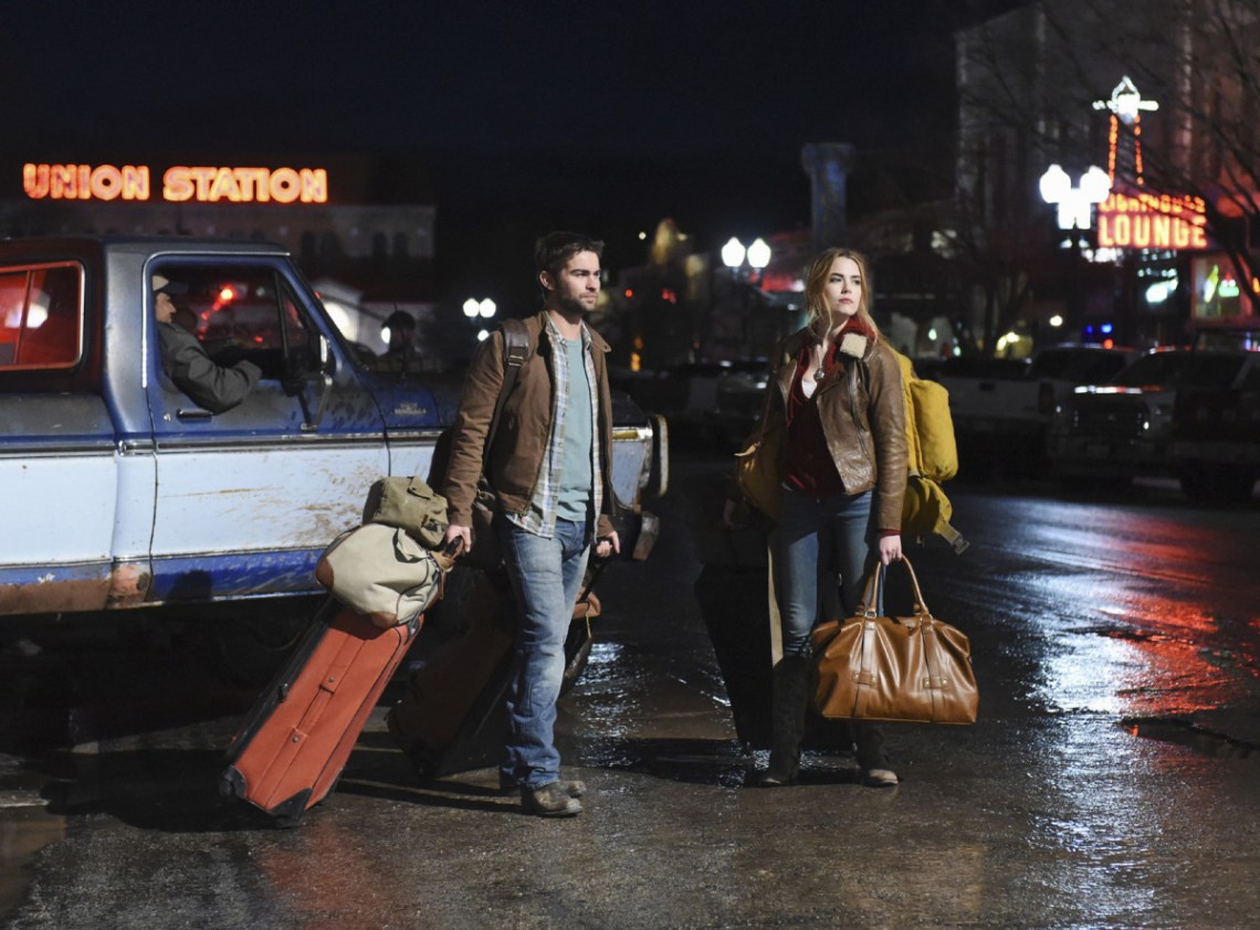 CHASE CRAWFORD, REBECCA RITTENHOUSE